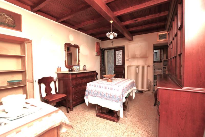 House for sale in Menaggio, LombardyIMG_0003 ilo38697-IMG_0003.