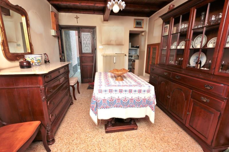 House for sale in Menaggio, LombardyIMG_0006-1 ilo38697-IMG_0006-1.
