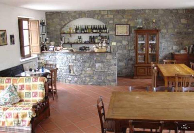 Superbly restored stone farmhouse with 6 hectares of land in Calice al Cornoviglio, Liguria1577970070_DTYSTMA_2FV8ELN ilu36587-1577970070_DTYSTMA_2FV8ELN.