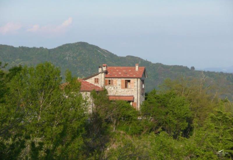 Superbly restored stone farmhouse with 6 hectares of land in Calice al Cornoviglio, Liguria1577970070_paZAtQd_55PE3aP ilu36587-1577970070_paZAtQd_55PE3aP.