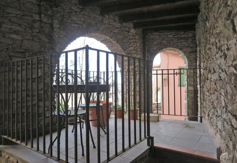 Characteristic restored stone house in Riccò del Golfo di Spezia, Liguria1614932935_x6EYLsZ_jyaUdpK ilu36594-1614932935_x6EYLsZ_jyaUdpK.