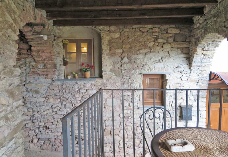 Characteristic restored stone house in Riccò del Golfo di Spezia, Liguria1614932936_VH9ivpX_YW9AHTY ilu36594-1614932936_VH9ivpX_YW9AHTY.