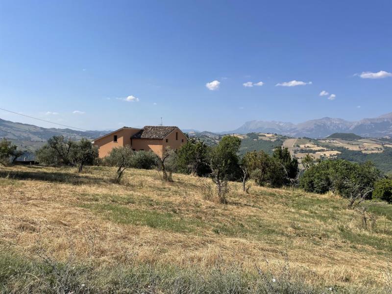 4 Bedrooms Country house for sale in Penna San GiovanniMain_image ima38172-Main_image.