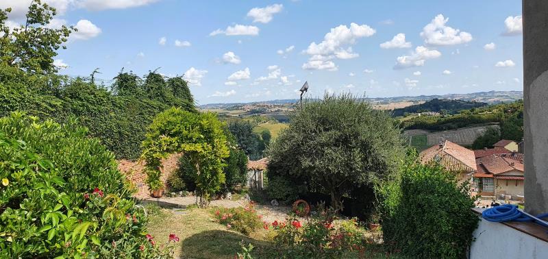 Beautiful and renovated housecase-in-piemonte-piedmont-properties-real-estate-eli-anne-fabiana-1337-1 ipe35809-case-in-piemonte-piedmont-properties-real-estate-eli-anne-fabiana-1337-1.