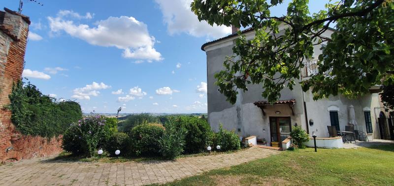 Beautiful and renovated housecase-in-piemonte-piedmont-properties-real-estate-eli-anne-fabiana-1337-4 ipe35809-case-in-piemonte-piedmont-properties-real-estate-eli-anne-fabiana-1337-4.