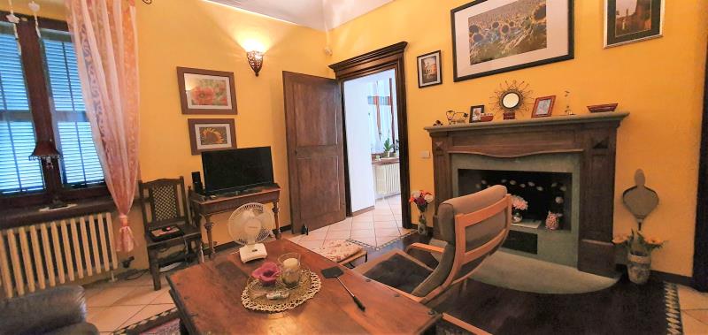 Beautiful and renovated housecase-in-piemonte-piedmont-properties-real-estate-eli-anne-fabiana-1337-8-1 ipe35809-case-in-piemonte-piedmont-properties-real-estate-eli-anne-fabiana-1337-8-1.