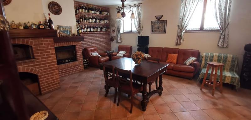 Property with various possibilitiescase-in-piemonte-piedmont-properties-real-estate-eli-anne-fabiana-1340-19 ipe35837-case-in-piemonte-piedmont-properties-real-estate-eli-anne-fabiana-1340-19.