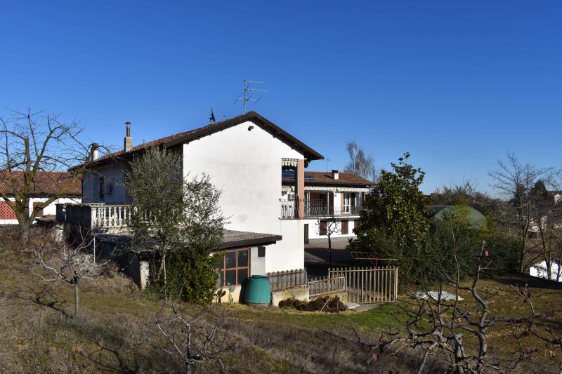 Property with various possibilitiescase-in-piemonte-piedmont-properties-real-estate-eli-anne-fabiana-1340-9 ipe35837-case-in-piemonte-piedmont-properties-real-estate-eli-anne-fabiana-1340-9.