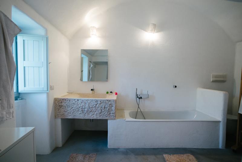 Outstanding  4 Bedroom Trullo , Ceglie Messapica, BrindisiDSC4051-Copy ipu36713-DSC4051-Copy.