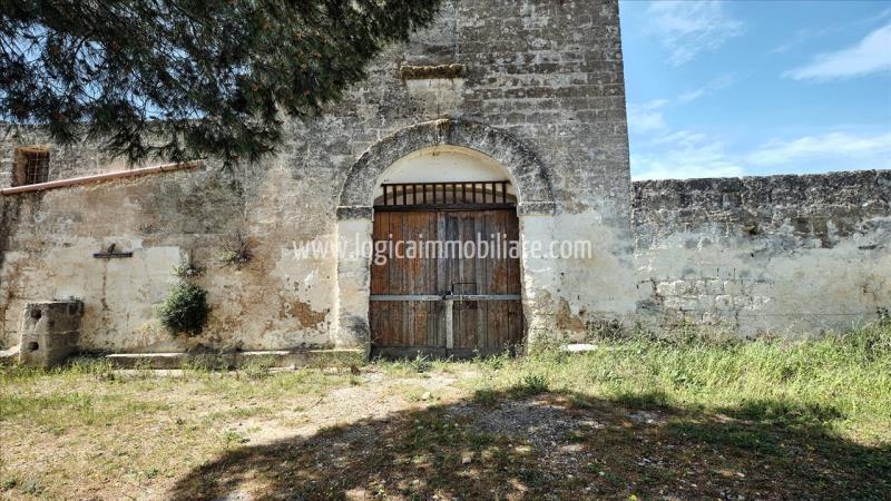 Ancient masseria to be restored for sale in Villa Castelli.14L2083IMG2 ipu37427-14L2083IMG2.
