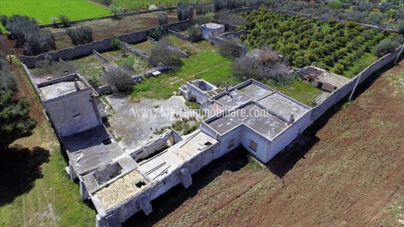 Ancient masseria to be restored for sale in Villa Castelli.14L2083IMG6 ipu37427-14L2083IMG6.