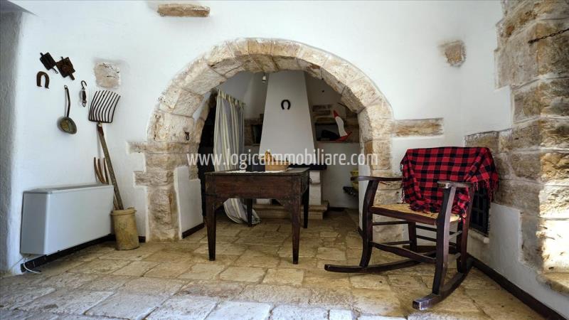 Property with trulli for sale in Ceglie Messapica.14L2087IMG10 ipu37429-14L2087IMG10.