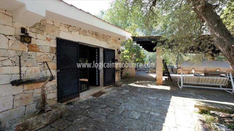 Property with trulli for sale in Ceglie Messapica.14L2087IMG16 ipu37429-14L2087IMG16.