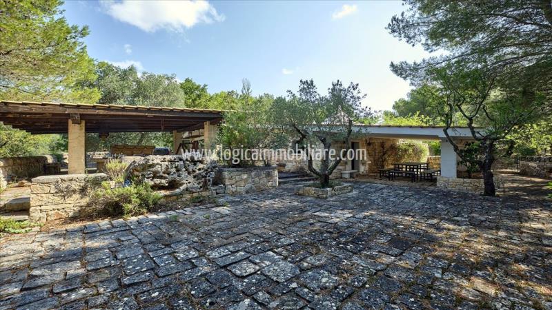 Property with trulli for sale in Ceglie Messapica.14L2087IMG19 ipu37429-14L2087IMG19.