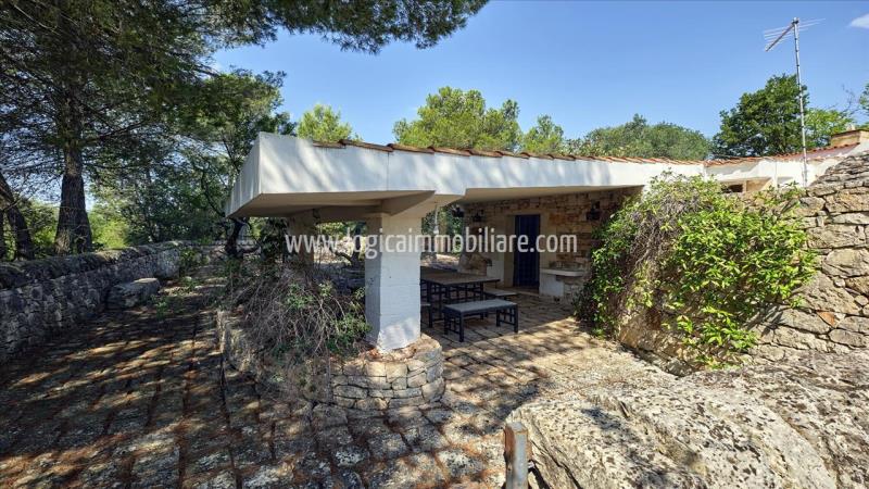Property with trulli for sale in Ceglie Messapica.14L2087IMG22 ipu37429-14L2087IMG22.