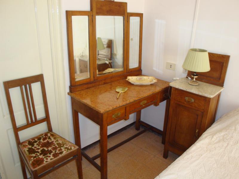 Chianciano Terme Piccolomaster bedroom dressing table  itu32896-master-bedroom-dressing-table-.