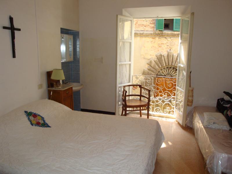 Chianciano Terme Piccolomaster bedroom itu32896-master-bedroom.