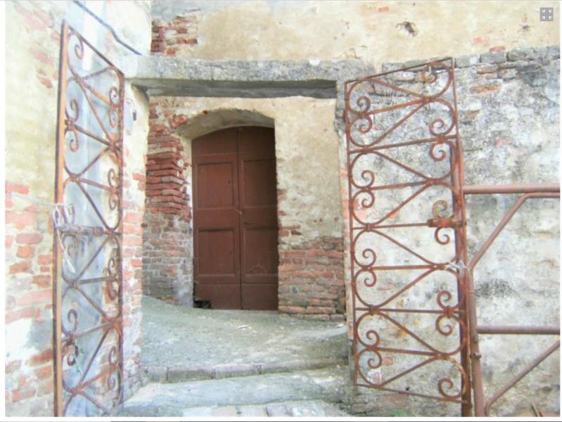 Invest in Chianciano Termecellar entrance itu32897-cellar-entrance.