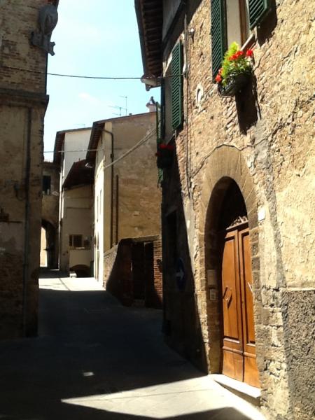 Chianciano Terme Grandefront door and street view  itu32897-front-door-and-street-view-.