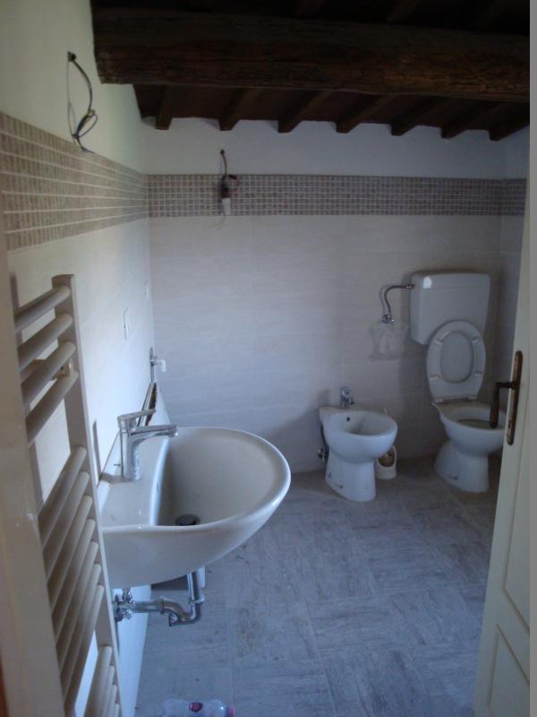 Chianciano Terme Grandemario angeli loft bathroom 1aa itu32897-mario-angeli-loft-bathroom-1aa.