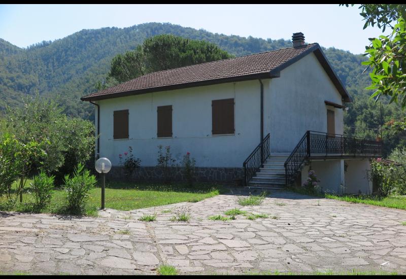 Details of Detached villa in Comano, Tuscany - ITU36591