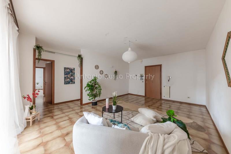 Apartment for sale in Grosseto with elevator and garageLC-25-BUGLISI10 itu38685-LC-25-BUGLISI10.