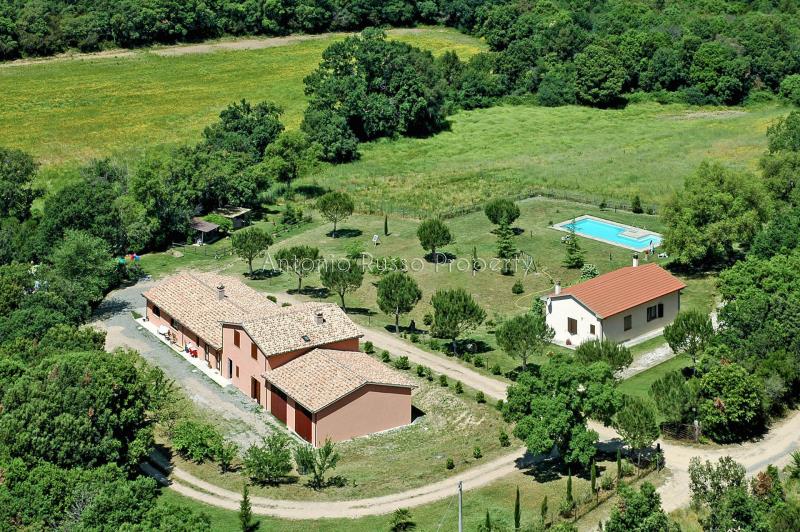 Organic farmhouse and agritourism for sale in Roccastrada147-Struttura-ricettiva-in-vendita-in-Maremma-Toscana itu38687-147-Struttura-ricettiva-in-vendita-in-Maremma-Toscana.
