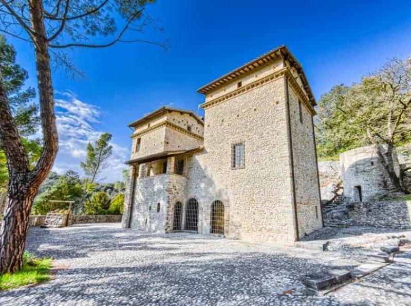 Charming Villa With Medieval Towers Near Spoleto, Umbriaium35526-2022-03-villa-towers-spoleto-umbria-italy-luxury-01-758x564 ium35526-2022-03-villa-towers-spoleto-umbria-italy-luxury-01-758x564.