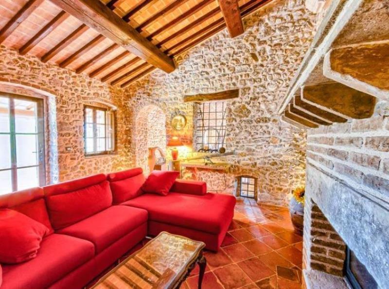 Charming Villa With Medieval Towers Near Spoleto, Umbriaium35526-2022-03-villa-towers-spoleto-umbria-italy-luxury-023-758x564 ium35526-2022-03-villa-towers-spoleto-umbria-italy-luxury-023-758x564.