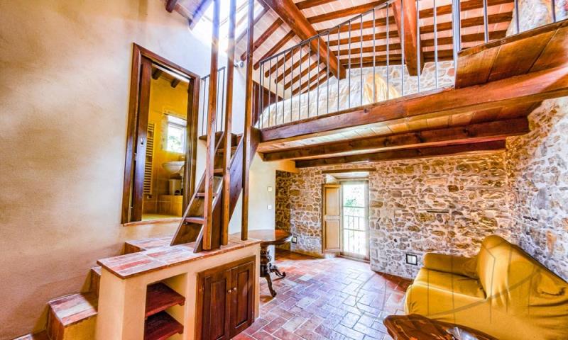 Charming Villa With Medieval Towers Near Spoleto, Umbriavilla-towers-spoleto-umbria-italy-luxury-031 ium35526-villa-towers-spoleto-umbria-italy-luxury-031.
