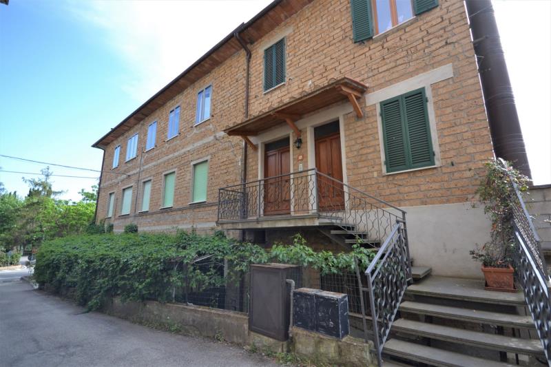 Details of Monteleone d Orvieto, large apartment with large terrace - IUM36906