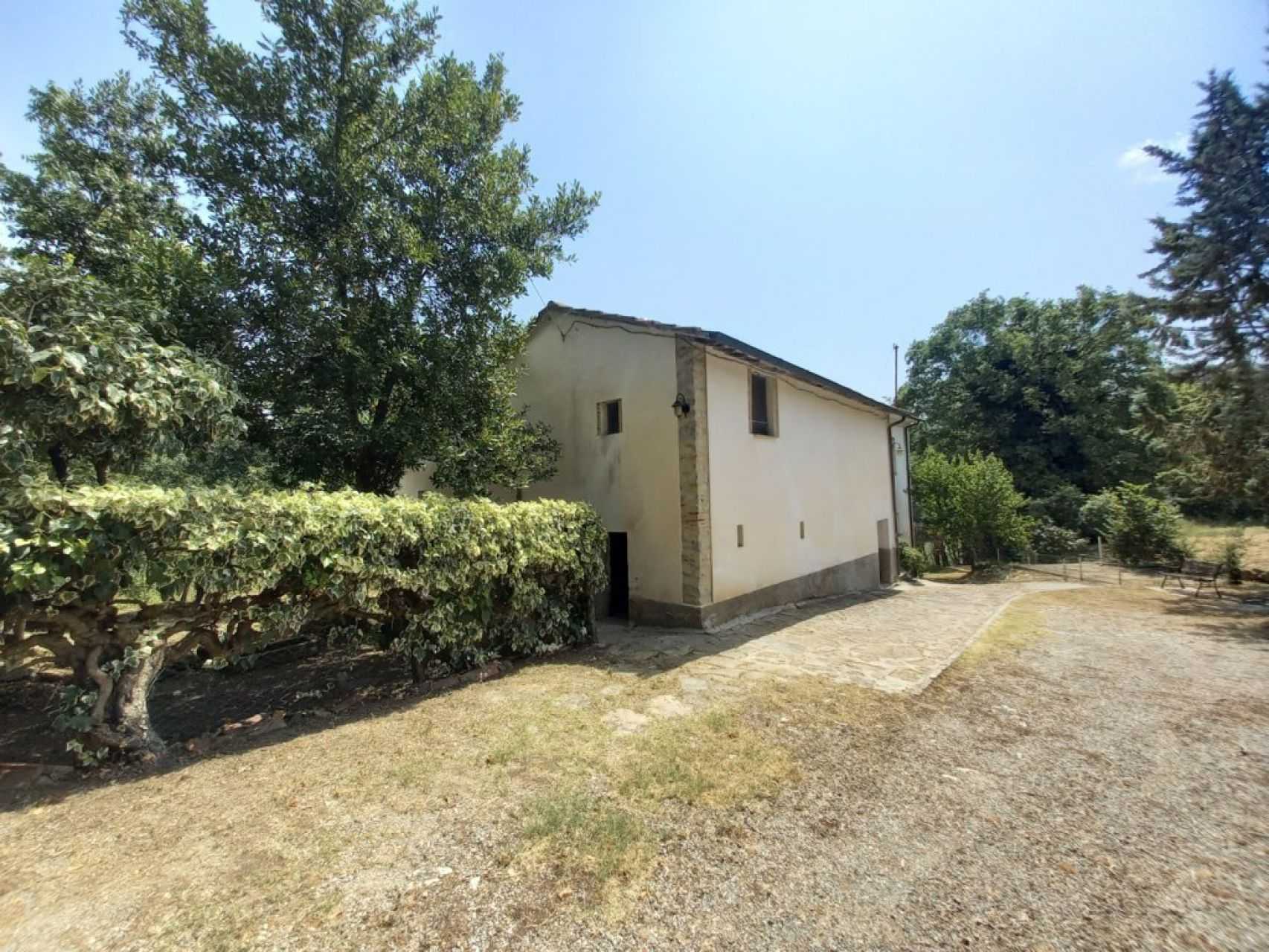 Detached house in the open countrysideg_202307261531402317 ium36909-g_202307261531402317.
