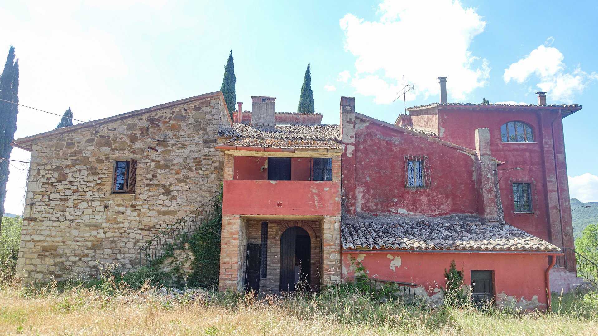 Todi, farmhouse to be restored with splendid panoramic viewsg_20220607180319 ium36914-g_20220607180319.